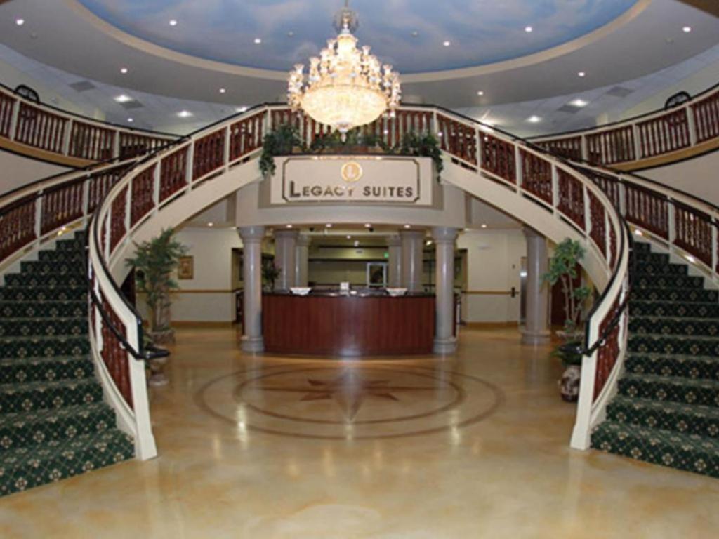 Express & By Ihg Hotel 3*