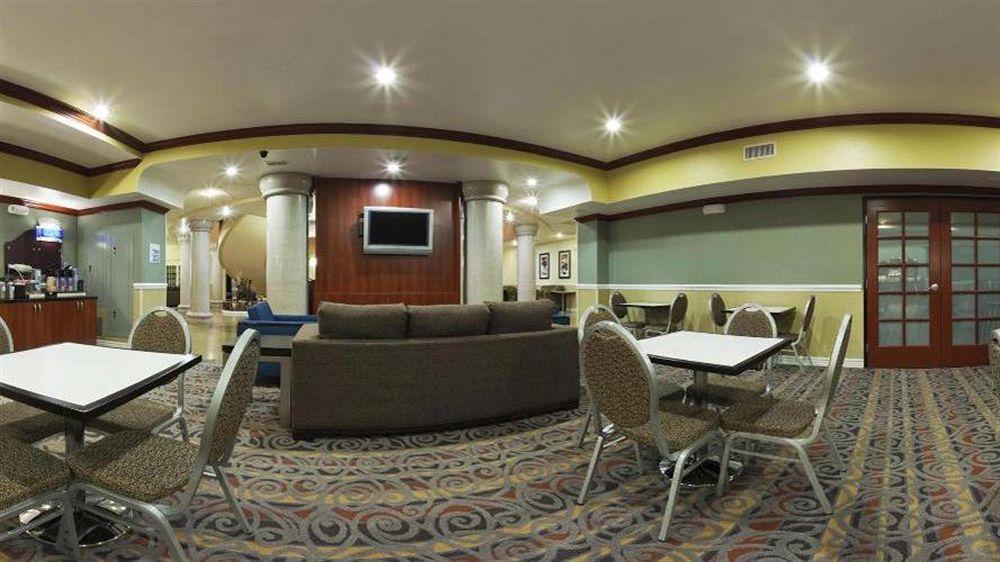 Express & By Ihg Hotel 3*